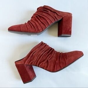 Cocuco Chunky Heels Rouched Faux Suede Red Rust size 10